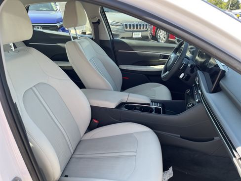 Used 2025 Hyundai Sonata SEL FWD image 18