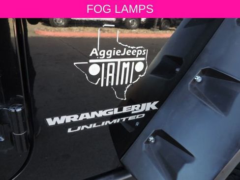 Used 2018 Jeep Wrangler Unlimited Rubicon w/ Connectivity Group image 14