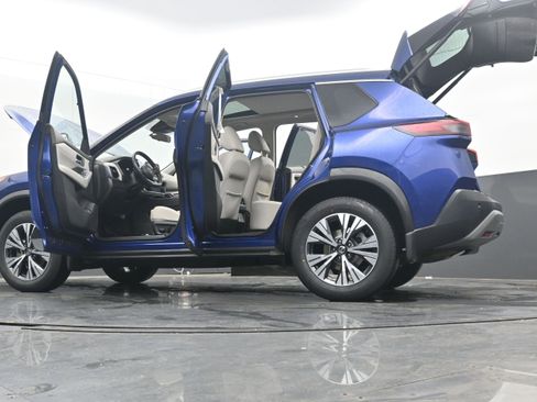 Used 2021 Nissan Rogue SV w/ Premium Package image 36