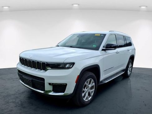 Used 2022 Jeep Grand Cherokee L Limited w/ Luxury Tech Group II AWD/4WD image 3