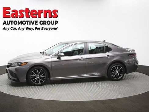 Used 2022 Toyota Camry SE image 58