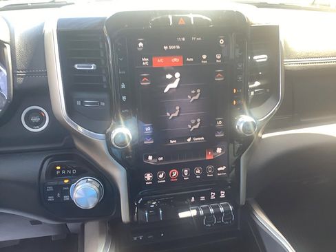 Used 2019 RAM 1500 Laramie AWD/4WD image 11