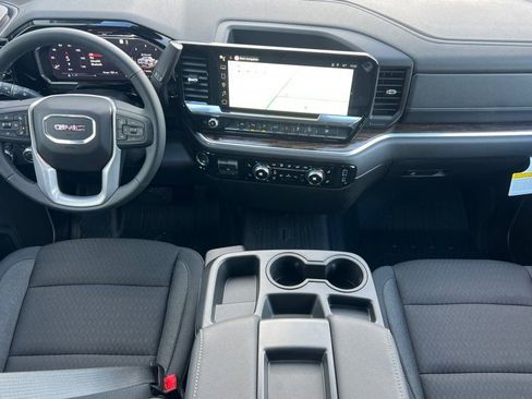 New 2026 GMC Sierra 1500 SLE image 10