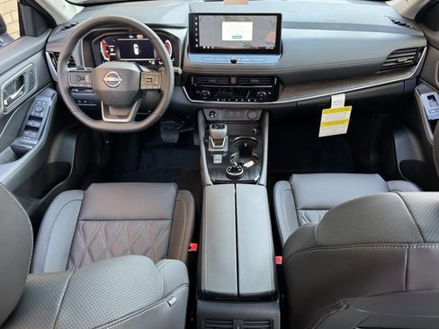 New 2026 Nissan Rogue Platinum AWD/4WD image 17