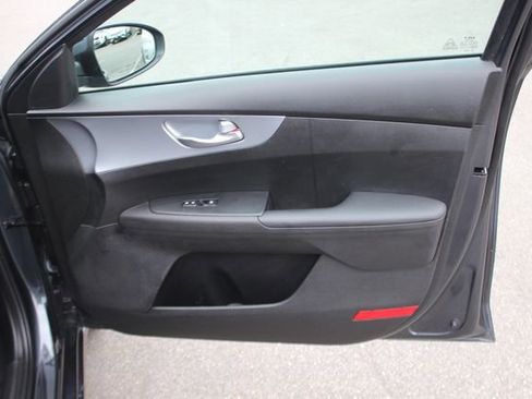 Used 2023 Kia Forte LXS FWD image 27