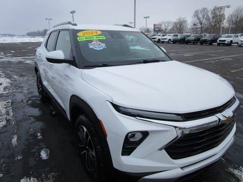 Certified 2024 Chevrolet TrailBlazer LT w/ Convenience Package image 9