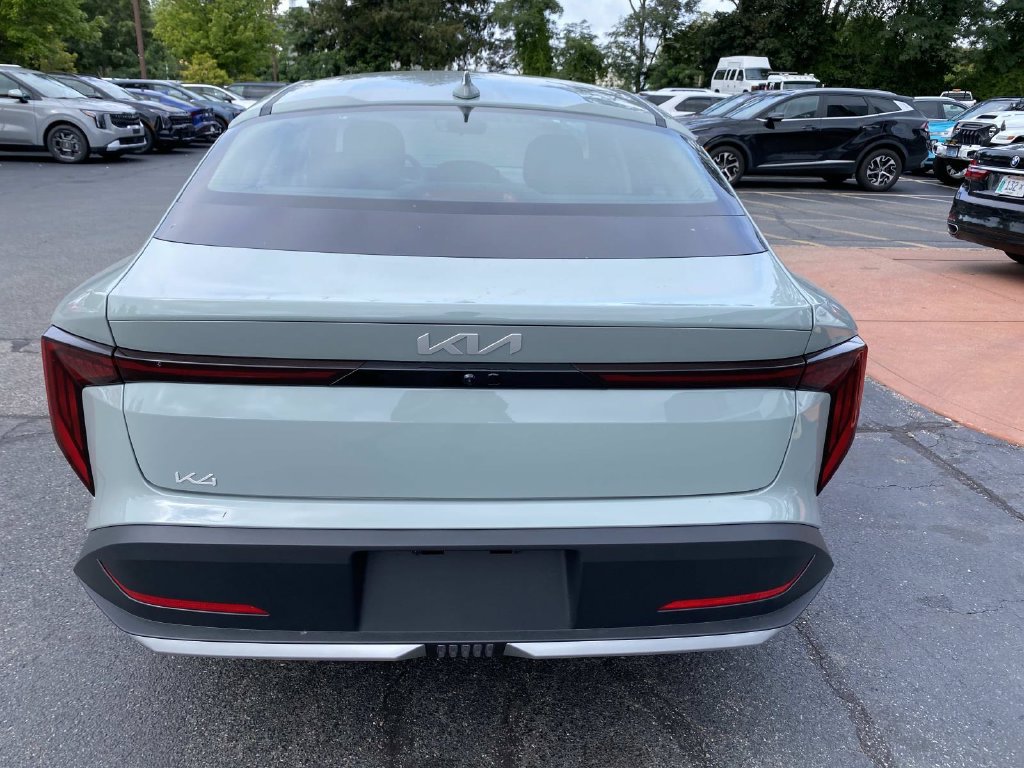 New 2026 Kia K4 FWD image 4