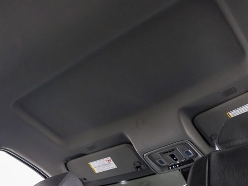 Used 2020 GMC Sierra 2500 Denali w/ Technology Package AWD/4WD image 29