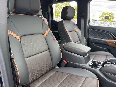 New 2026 GMC Canyon AT4 w/ Technology Plus Package AWD/4WD image 38