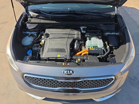 Used 2018 Kia Niro EX w/ EX Premium Package FWD image 27