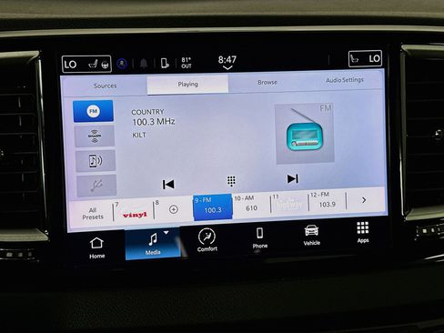 Used 2024 Chrysler Pacifica Touring-L FWD image 21