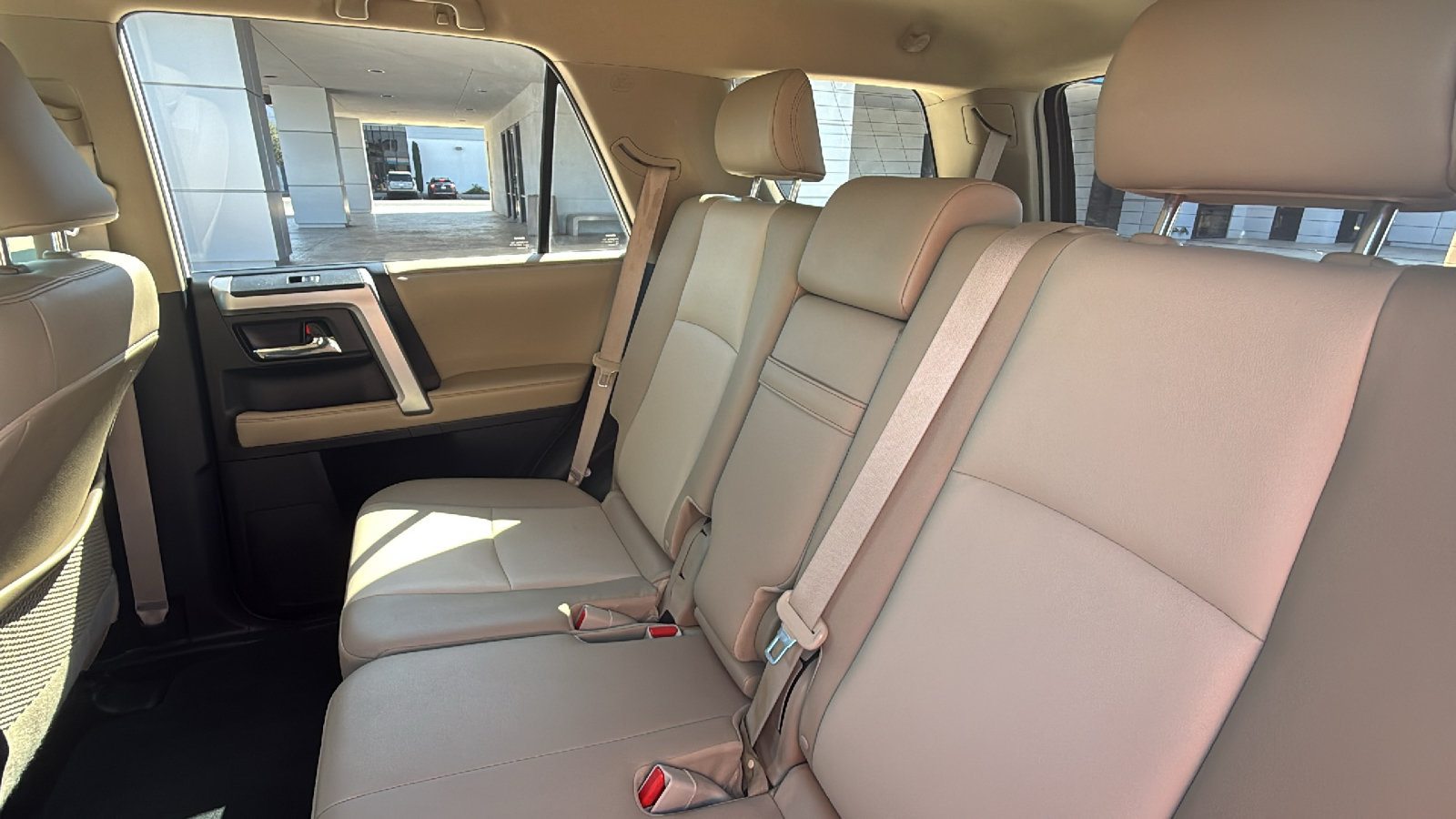 Used 2020 Toyota 4Runner SR5 Premium AWD/4WD image 23