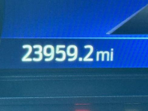 Used 2022 Ford Explorer XLT w/ Equipment Group 202A image 16