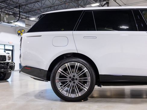 Used 2026 Land Rover Range Rover Long Wheelbase SE AWD/4WD image 24