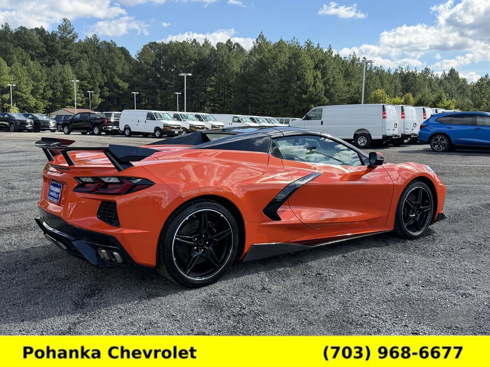 Used 2021 Chevrolet Corvette Stingray Premium Conv w/ Z51 Performance Package RWD image 2
