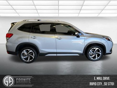 Used 2024 Subaru Forester Touring w/ Convenience Package image 6