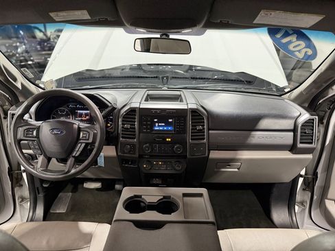 Used 2017 Ford F250 XLT image 16
