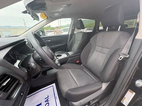 Used 2024 Nissan Rogue SV FWD image 26