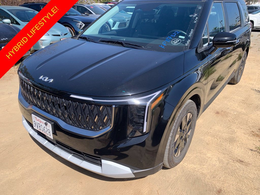 Used 2026 Kia Carnival LXS FWD image 1