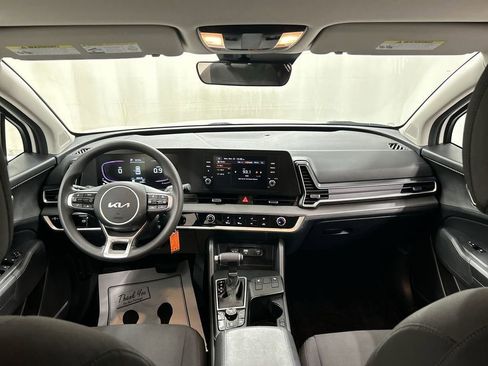 Used 2023 Kia Sportage LX image 18