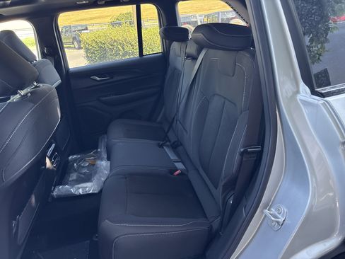 New 2025 Jeep Grand Cherokee Laredo X w/ Luxury Tech Group I image 13