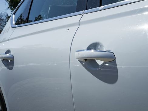 Used 2024 Genesis G80 image 13