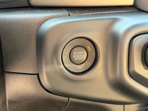 Certified 2018 Jeep Wrangler Sport AWD/4WD image 27