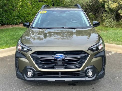 Used 2025 Subaru Outback Onyx Edition XT image 2