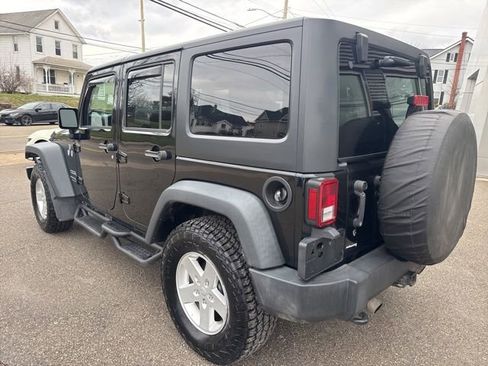 Used 2018 Jeep Wrangler Unlimited Sport S image 8