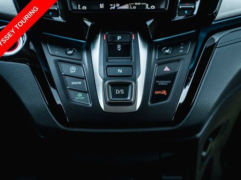 Used 2025 Honda Odyssey Touring image 24