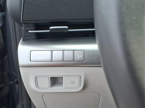 Used 2025 Hyundai Kona SEL AWD/4WD image 20