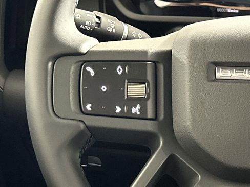 New 2025 Land Rover Defender 110 S image 12