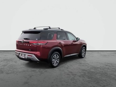 Used 2023 Nissan Pathfinder SL FWD image 8