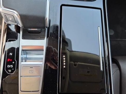 Used 2021 Audi A8 L 3.0T w/ Luxury Package AWD/4WD image 8