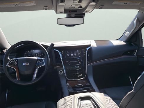 Used 2016 Cadillac Escalade Premium image 22