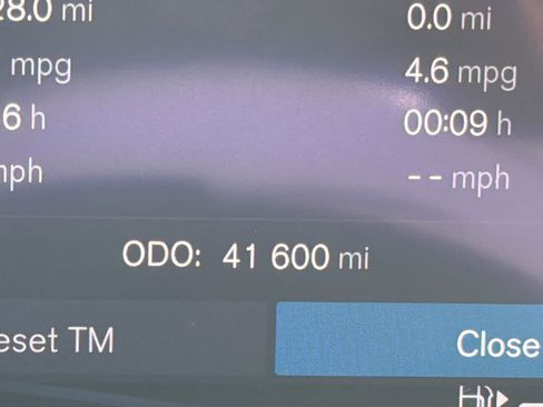 Certified 2023 Volvo XC90 B6 Core image 36