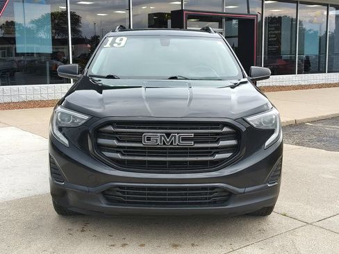 Used 2019 GMC Terrain SLE w/ Black Edition AWD/4WD image 2
