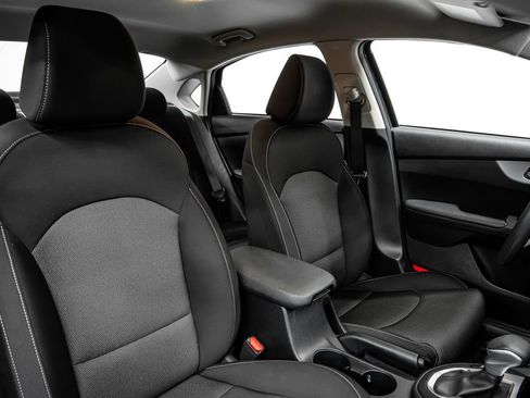 Used 2024 Kia Forte LXS image 30