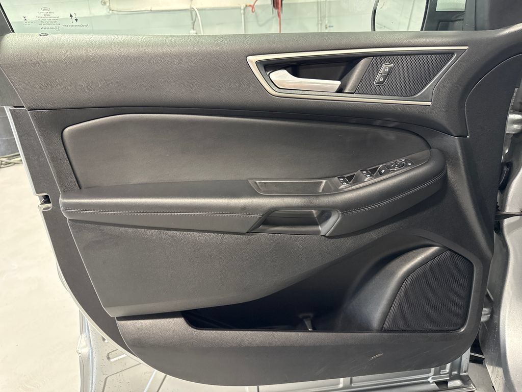 Used 2024 Ford Edge SEL AWD/4WD image 27