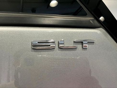 Used 2023 GMC Terrain SLT AWD/4WD image 24