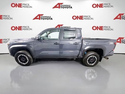 Certified 2024 Toyota Tacoma TRD Off-Road AWD/4WD image 5