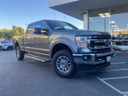 Used 2022 Ford F250 XLT w/ XLT Premium Package AWD/4WD image 2