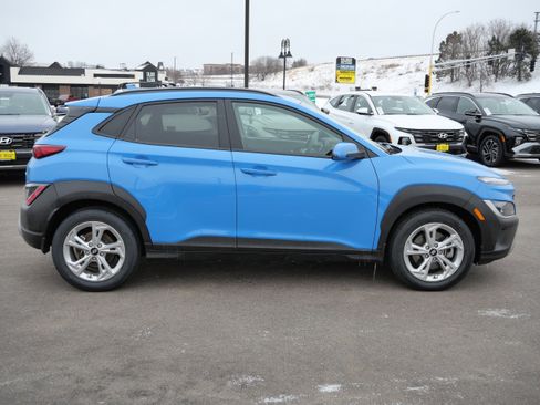 Certified 2022 Hyundai Kona SEL w/ Convenience Package image 8