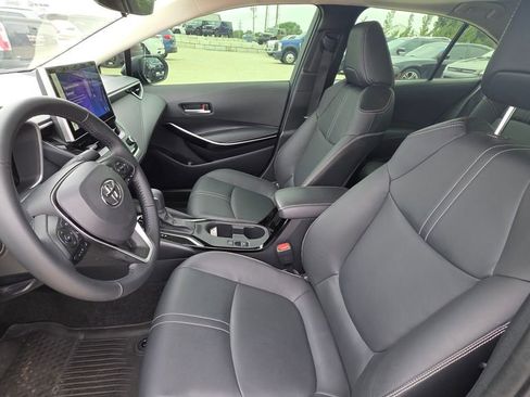 Used 2025 Toyota Corolla XLE FWD image 11