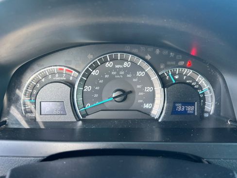 Used 2012 Toyota Camry SE image 18