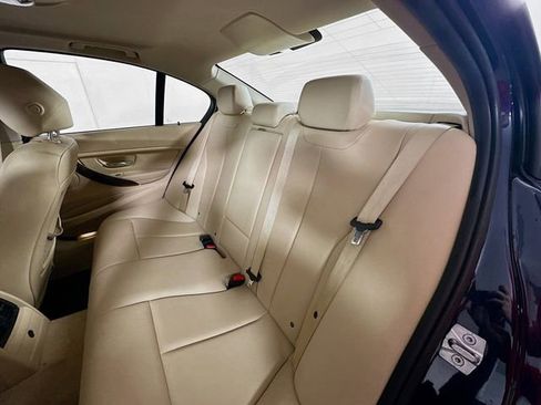 Used 2013 BMW 320i xDrive Sedan image 24