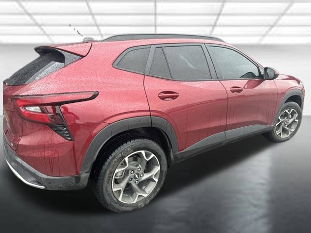 Used 2024 Chevrolet Trax LT FWD image 4