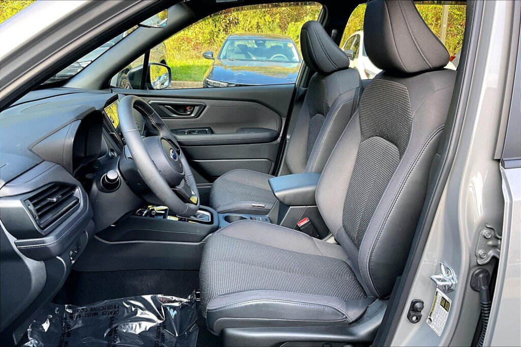 Certified 2025 Subaru Forester Premium AWD/4WD image 15