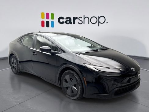Used 2024 Toyota Prius LE image 7