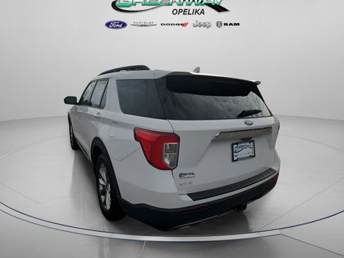 Used 2020 Ford Explorer XLT w/ Equipment Group 202A image 5